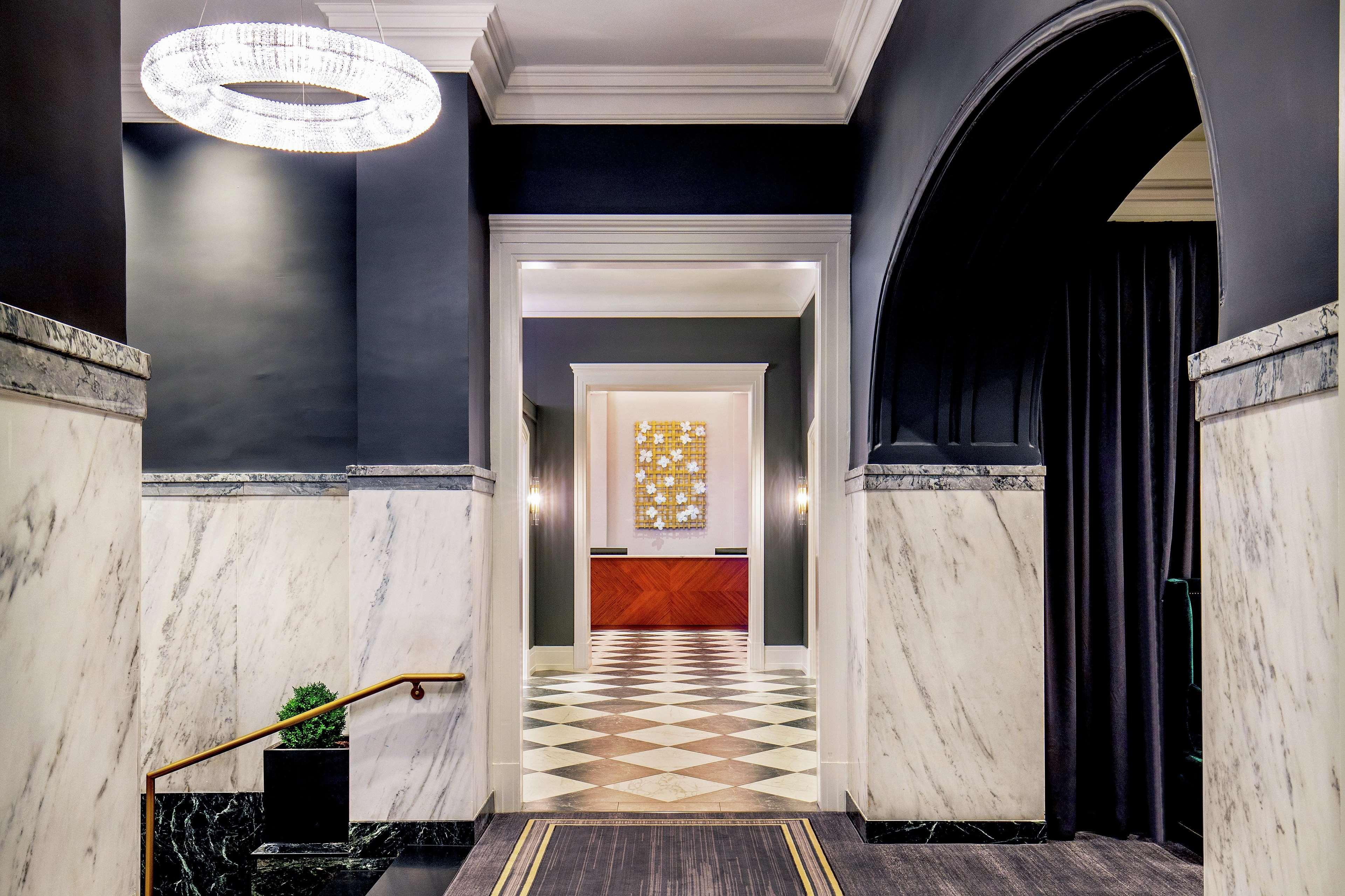 The Virginian Lynchburg, Curio Collection By Hilton Hotell Exteriör bild