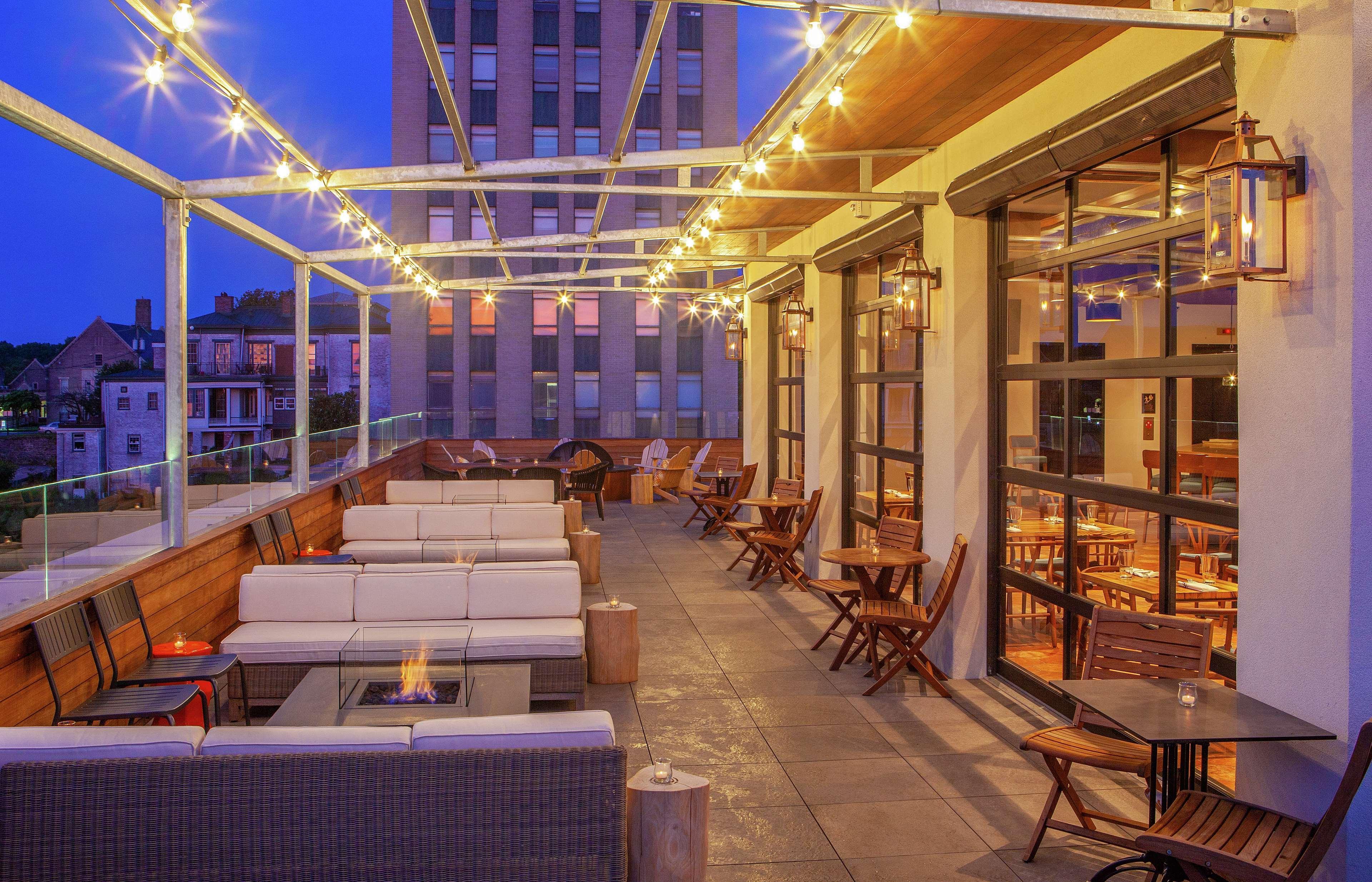 The Virginian Lynchburg, Curio Collection By Hilton Hotell Exteriör bild