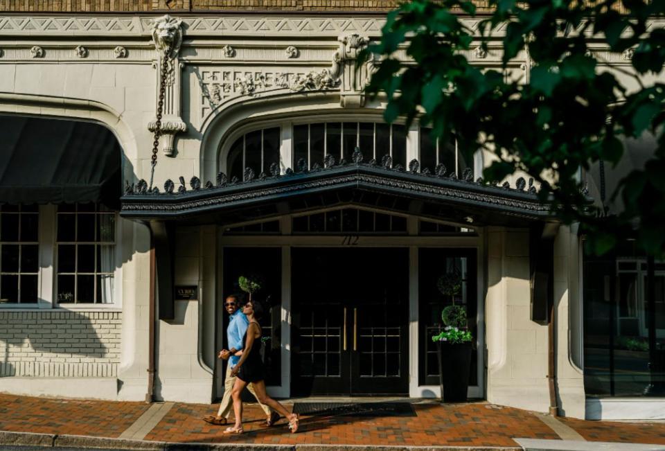 The Virginian Lynchburg, Curio Collection By Hilton Hotell Exteriör bild